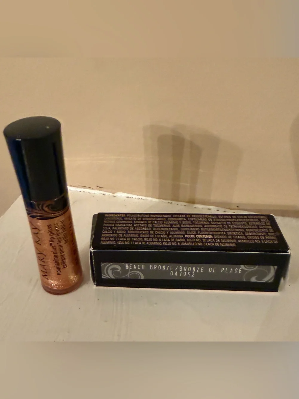 Mary Kay NouriShine Plus Lip Gloss~  Beach Bronze Glimmer